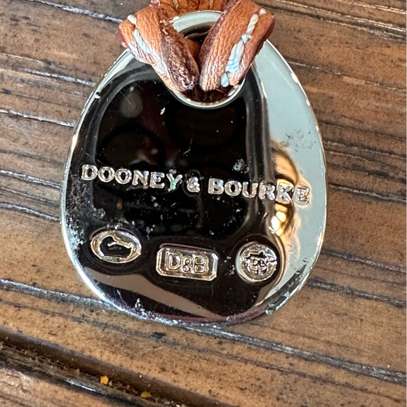 DOONEY & BOURKE Shoudler Bag - Picture 11 of 15